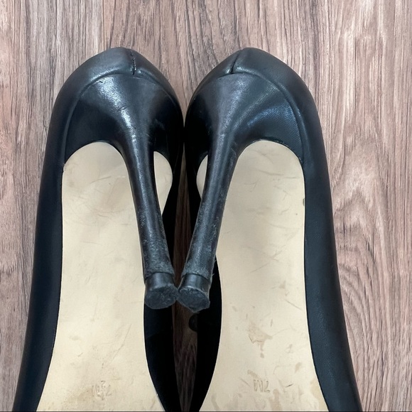 🦊Guess Leather Pumps - Picture 10 of 11